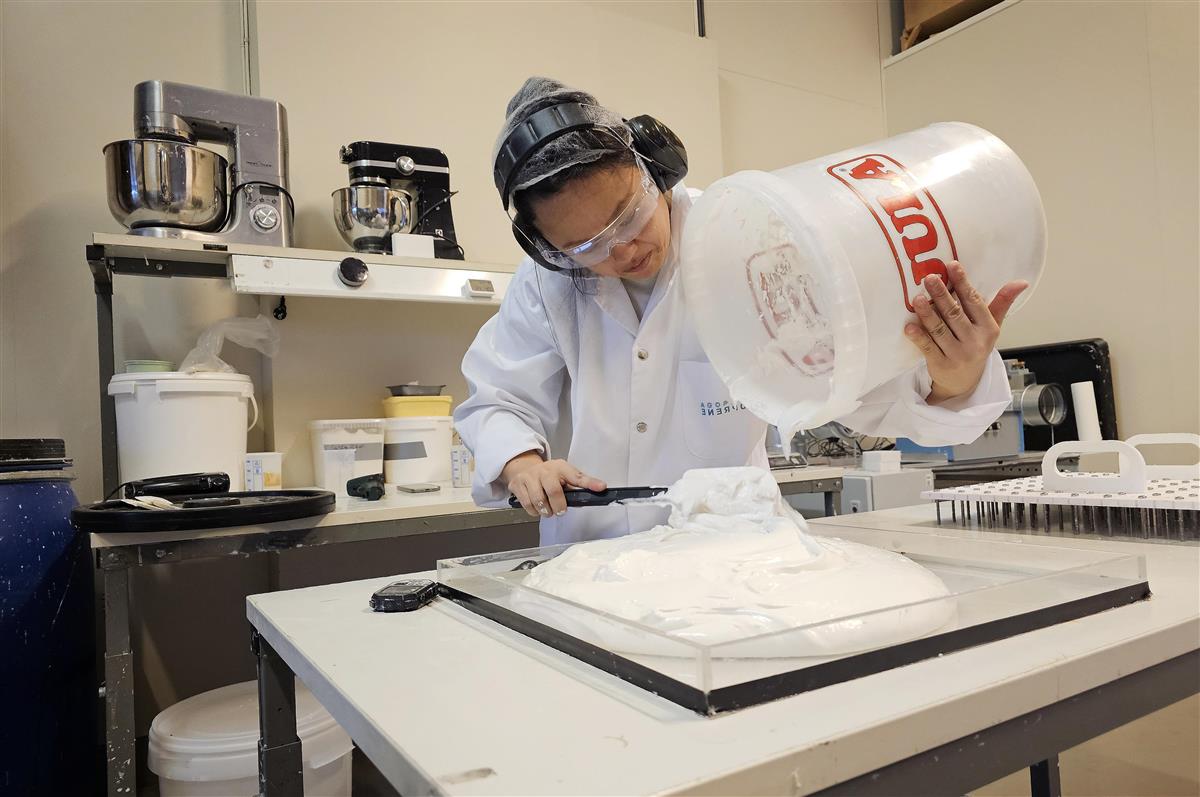 produksjon av skumgummi hos agoprene - Klikk for stort bilde